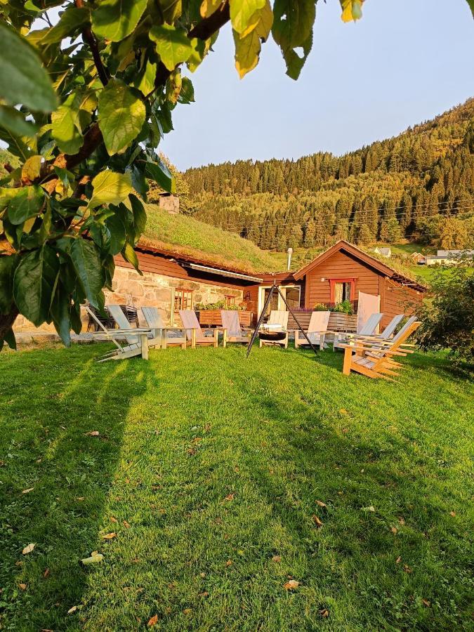 Orheimstunet - Gardsferie For Storfamilien Der Ogsa Hunden Er Velkommen Starheim المظهر الخارجي الصورة